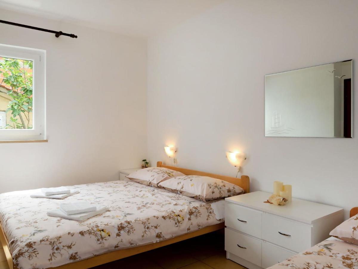 Apartment Meri - Krk211 By Interhome Kornic Ngoại thất bức ảnh