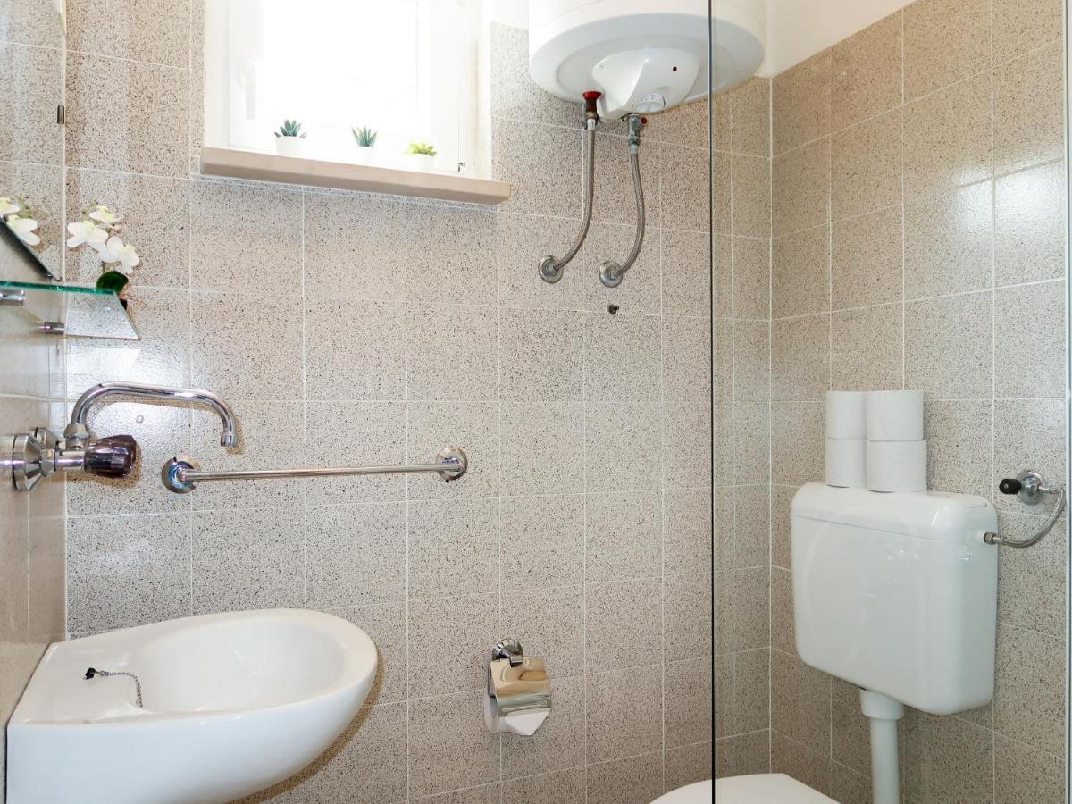 Apartment Meri - Krk211 By Interhome Kornic Ngoại thất bức ảnh