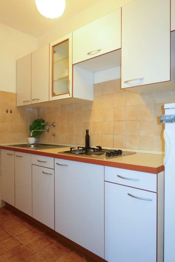 Apartment Meri - Krk211 By Interhome Kornic Ngoại thất bức ảnh